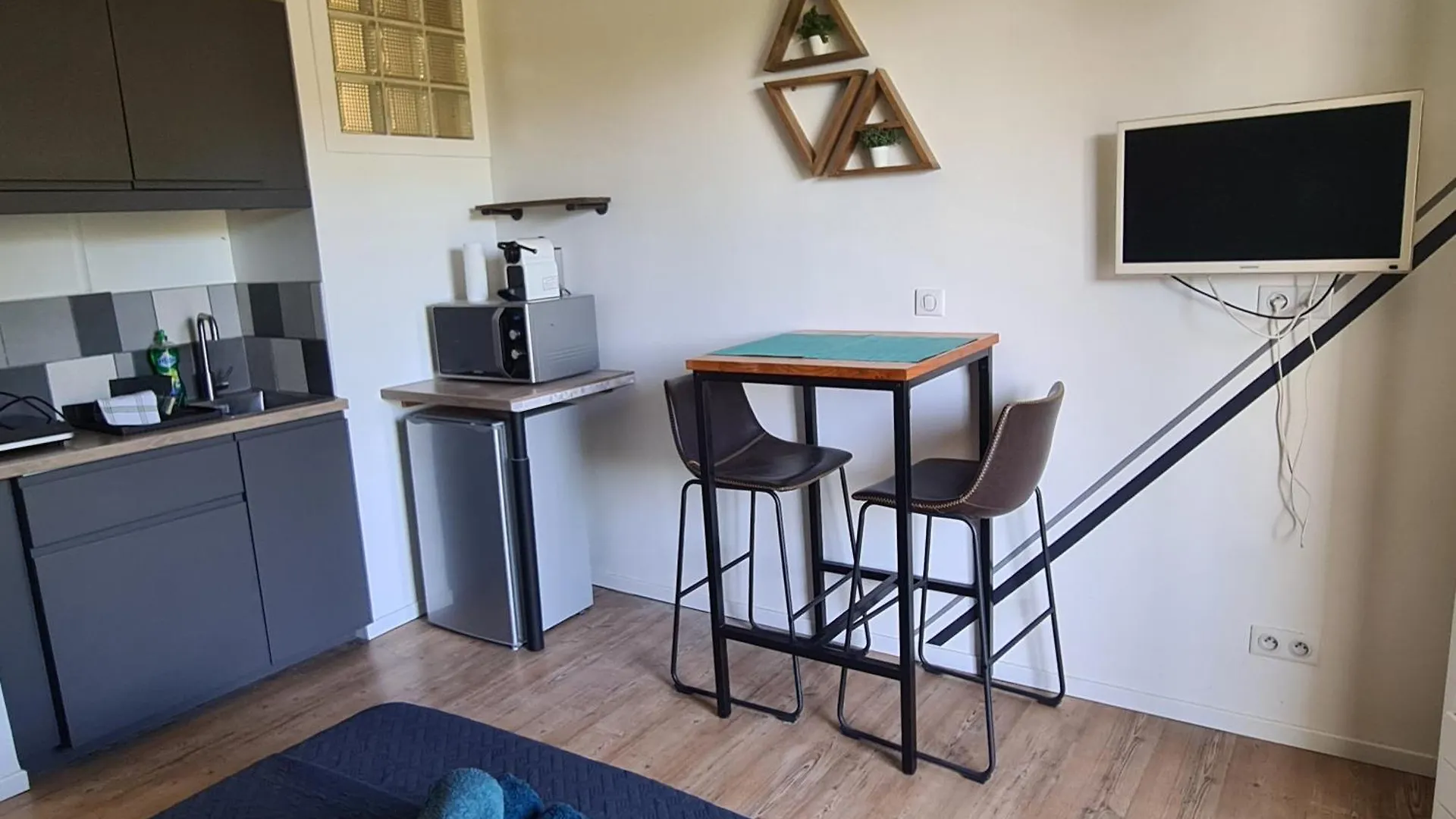 Studio Aix Centre Ville A Pied Avec Stationnement 엑상프로방스 아파트