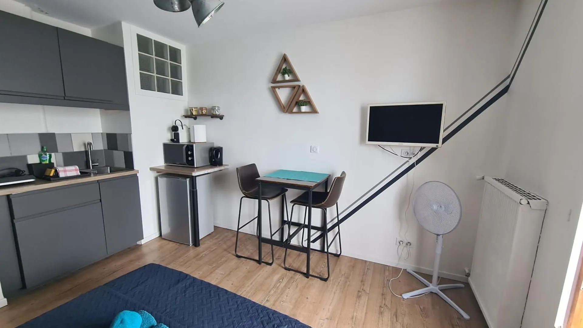 Studio Aix Centre Ville A Pied Avec Stationnement 엑상프로방스 프랑스